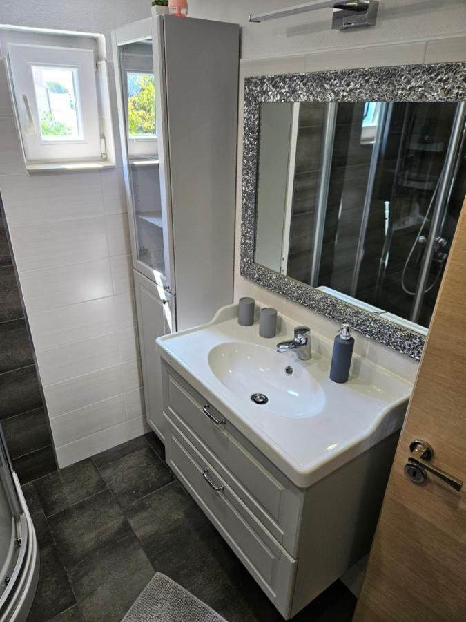 Apartment Mali Jakov *