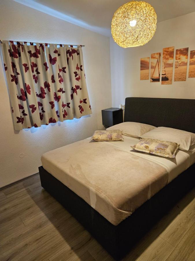 Mali Jakov Apartment *